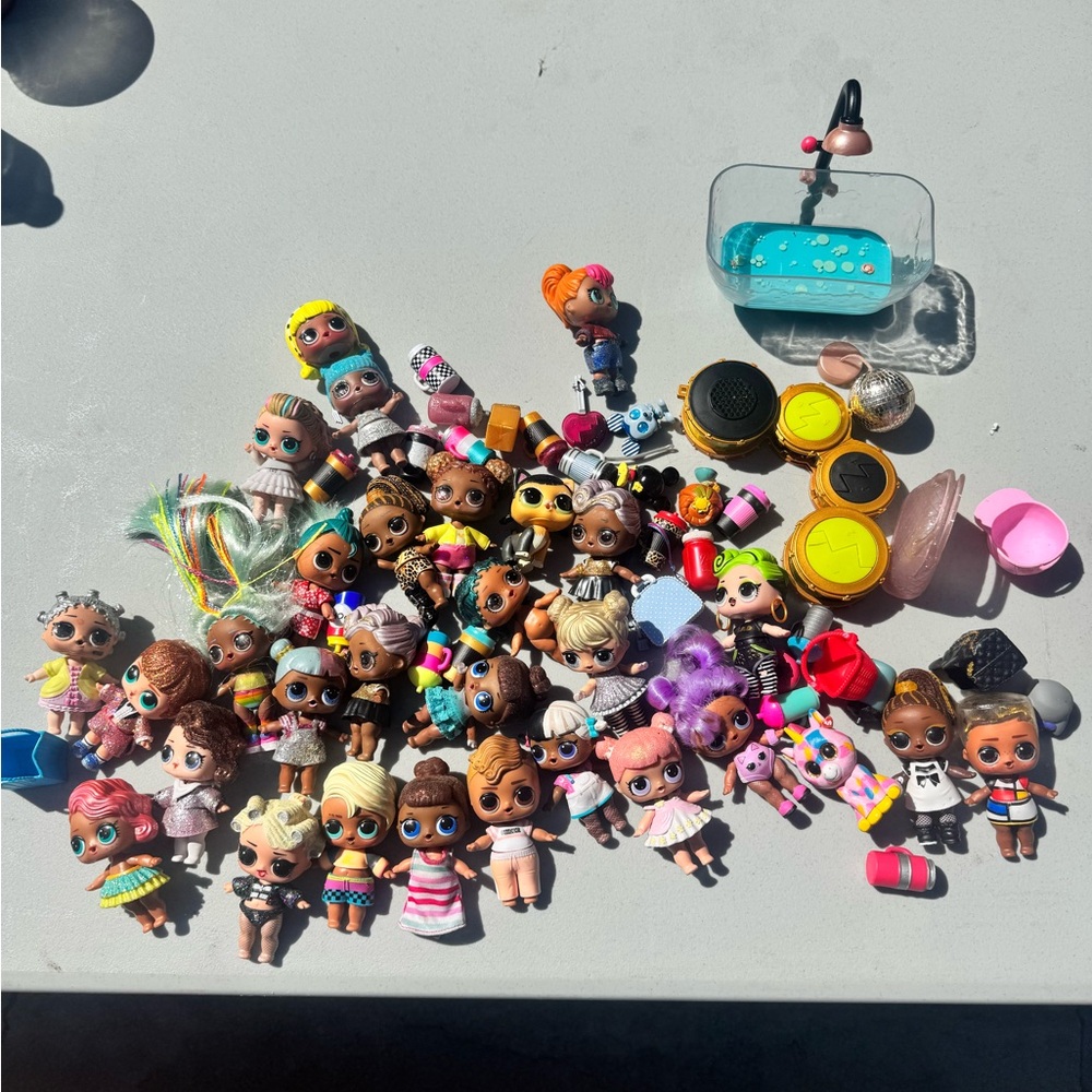 L.O.L. Surprise! Colorful Doll Set with Accessories